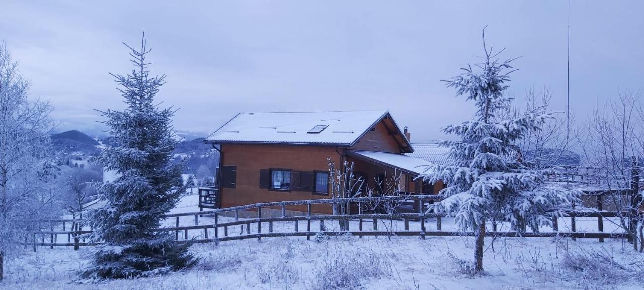 Sirnea Chalet Villa Exterior photo